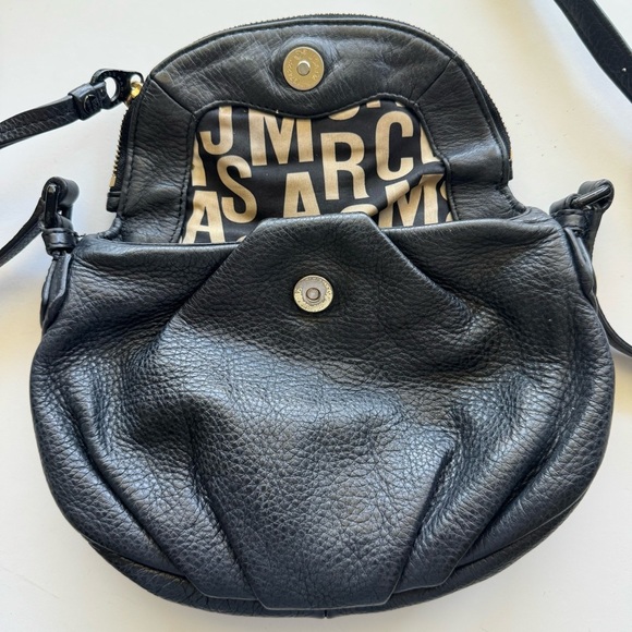 Marc by Marc Jacob’s Q Mini Natasha Black Leather Crossbody Bag - Picture 9 of 11
